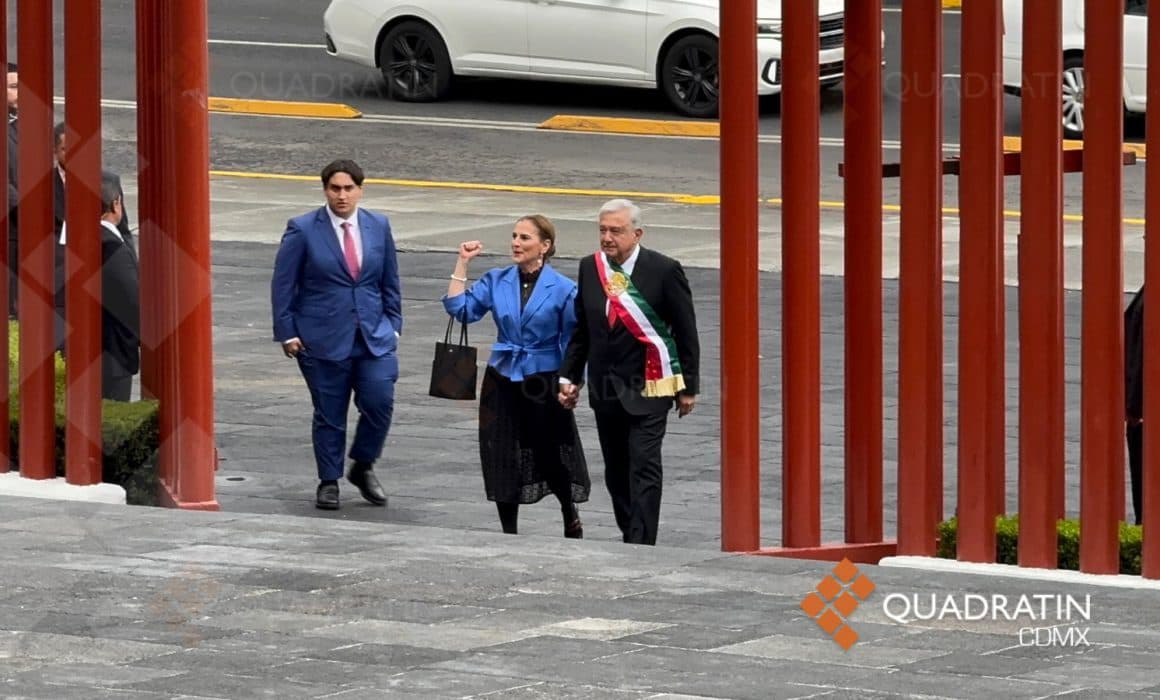 Llega AMLO a San Lázaro