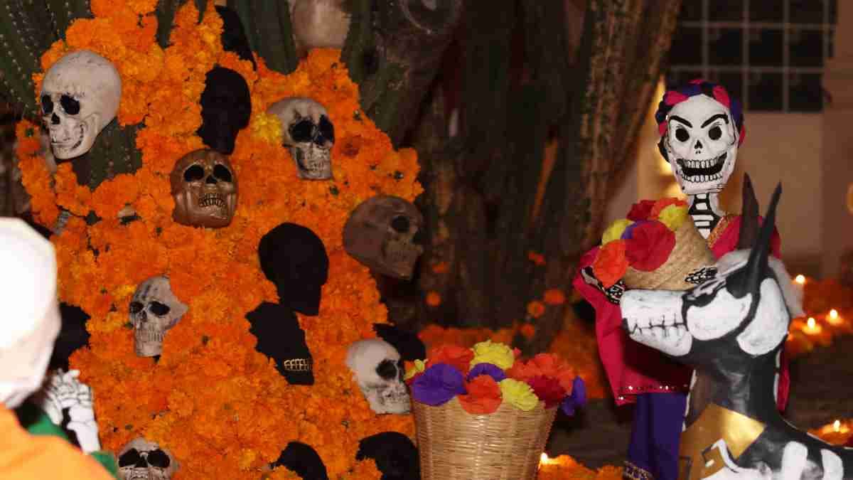 Guardianes del Mictlán rinde homenaje a los fieles compañeros