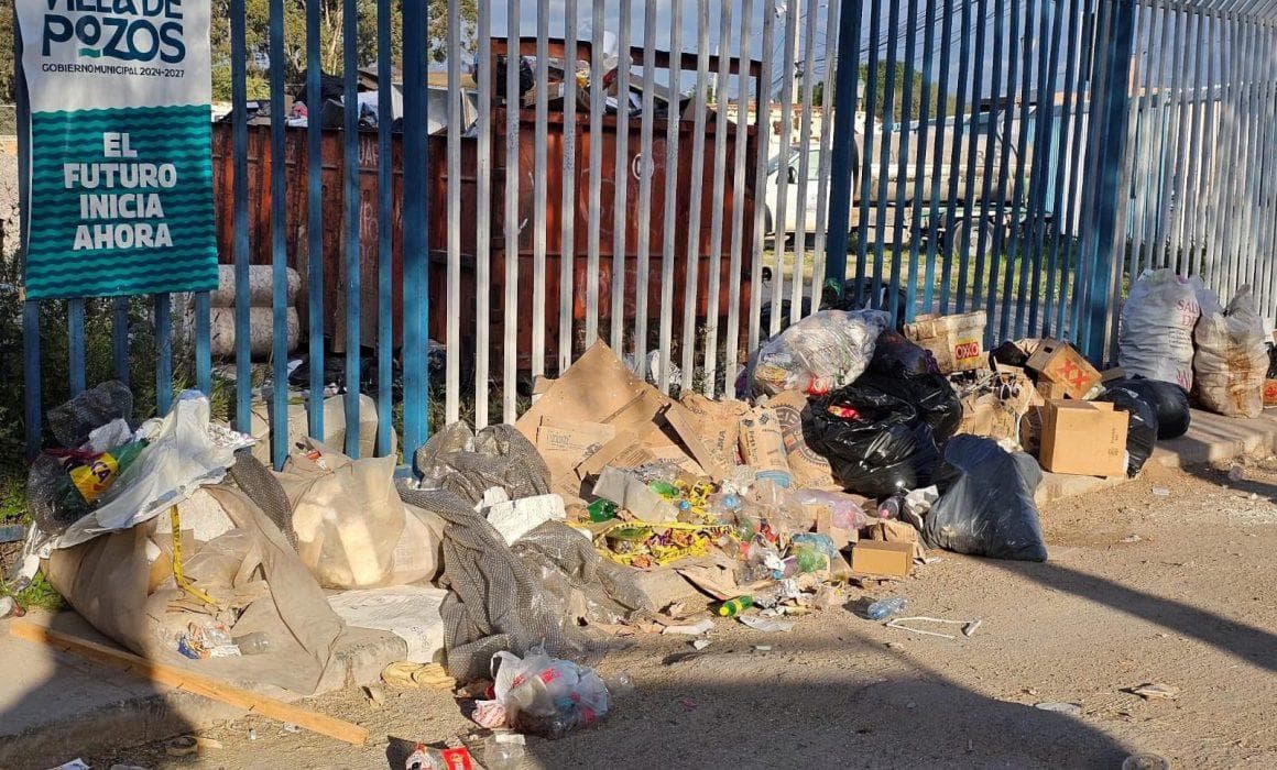 Habitantes de Villa de Pozos exigen un servicio de recolección de basura eficiente