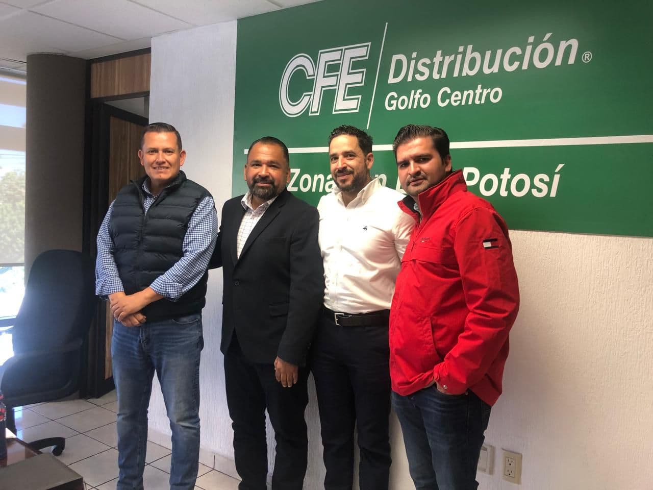 Acuerda CFE extender red eléctrica de la comunidad de Bocas
