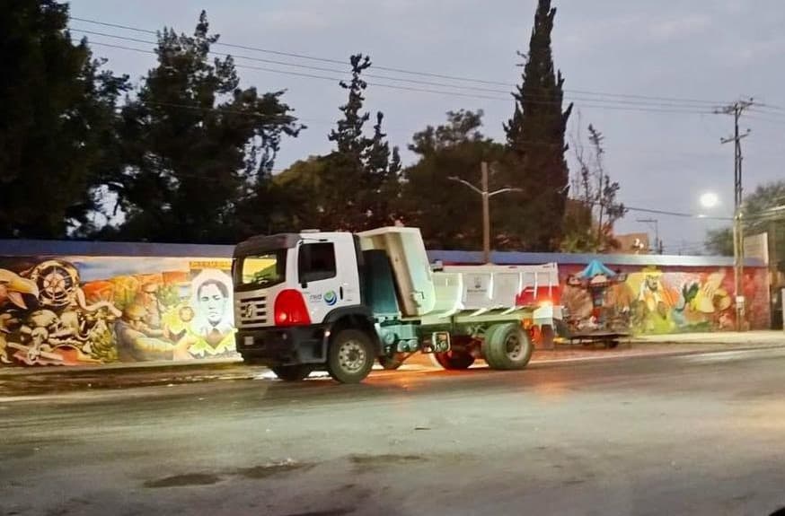 Gobierno de la Capital limpia panteones tras Día de Muertos