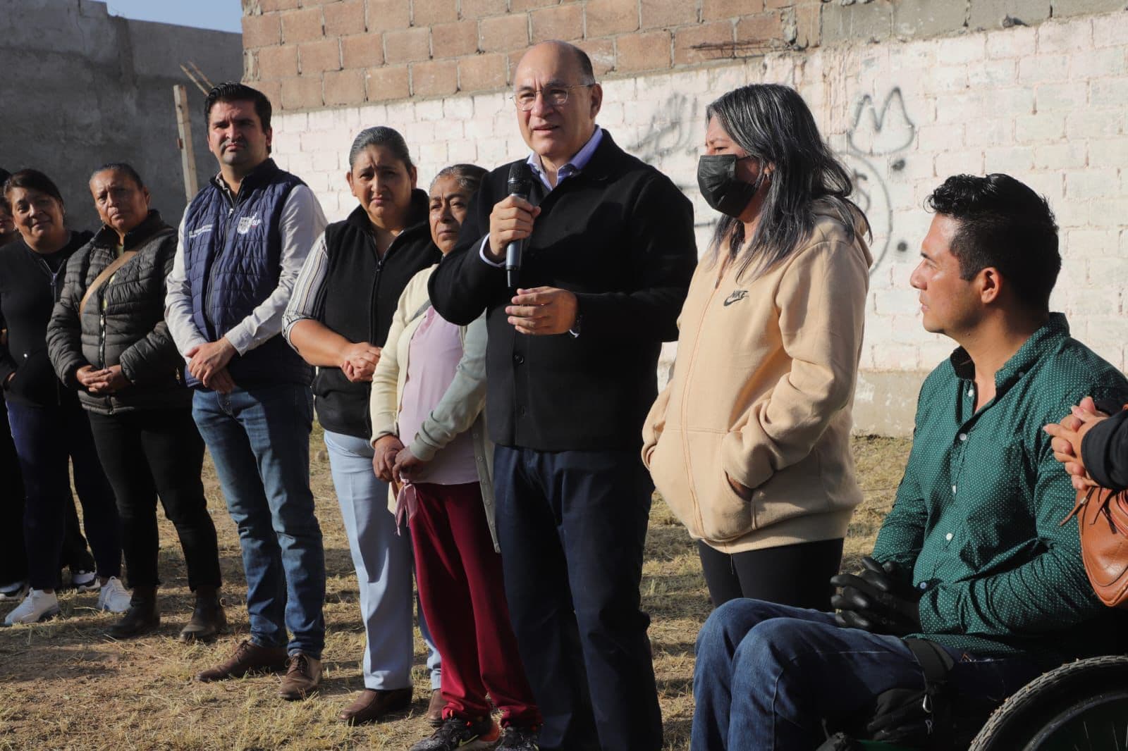 Reconocen Vecinos de Camino Real primera visita de un alcalde a su colonia