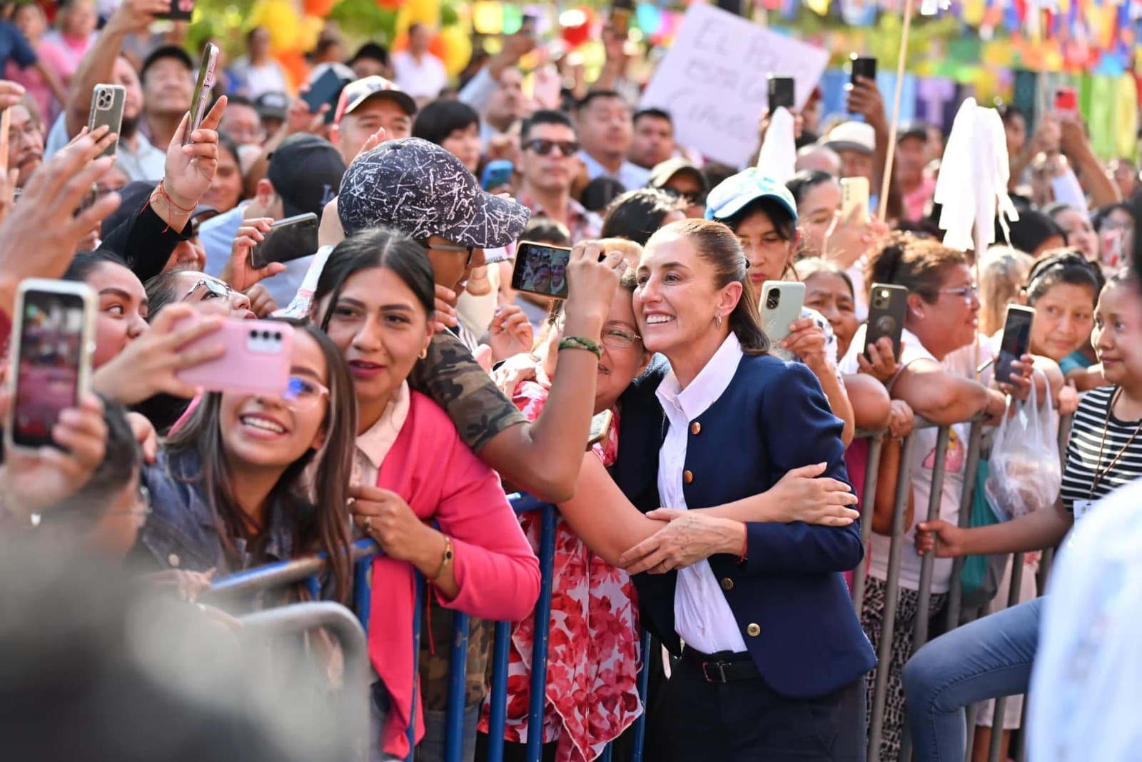 Claudia Sheinbaum llega a SLP e inicia gira por la zona centro del país