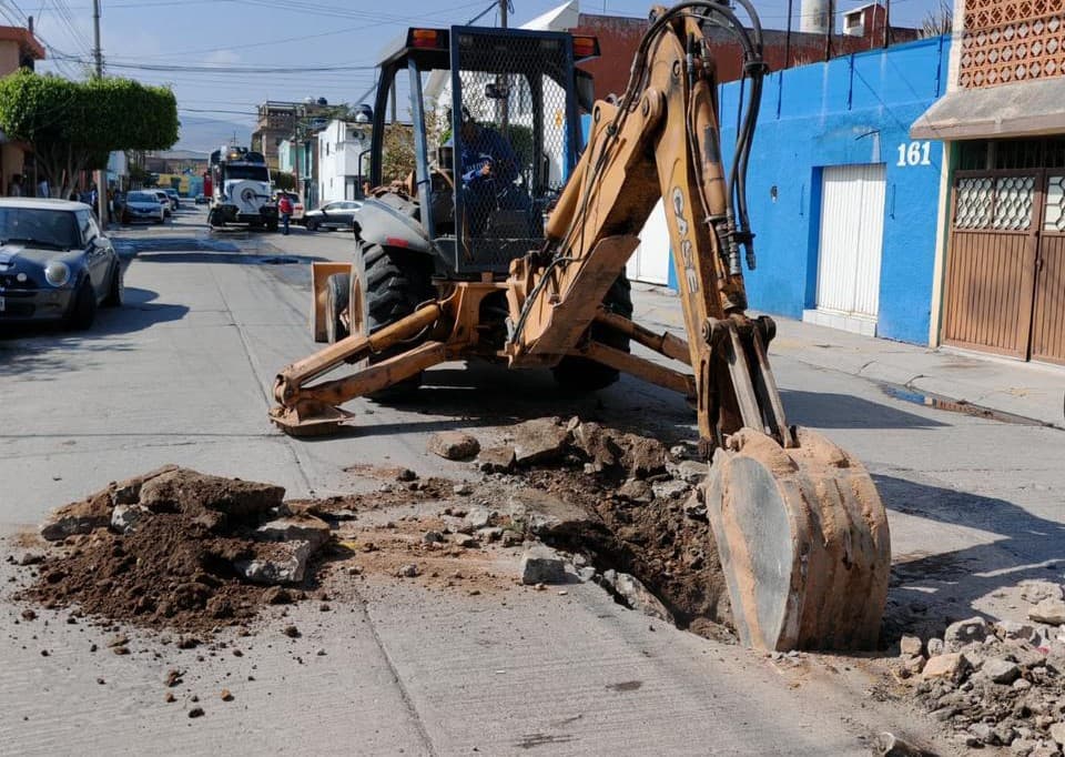 Inicia Interapas reparaciones de drenaje en colonia Constituyentes