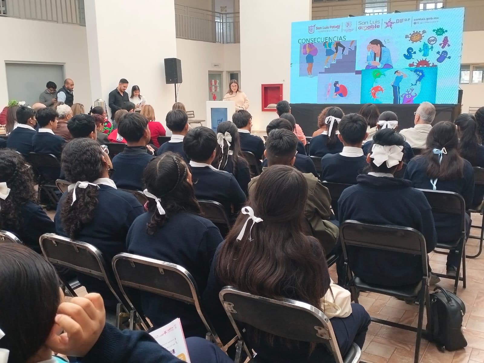 Atiende DIF Municipal educación sexual de los jóvenes potosinos