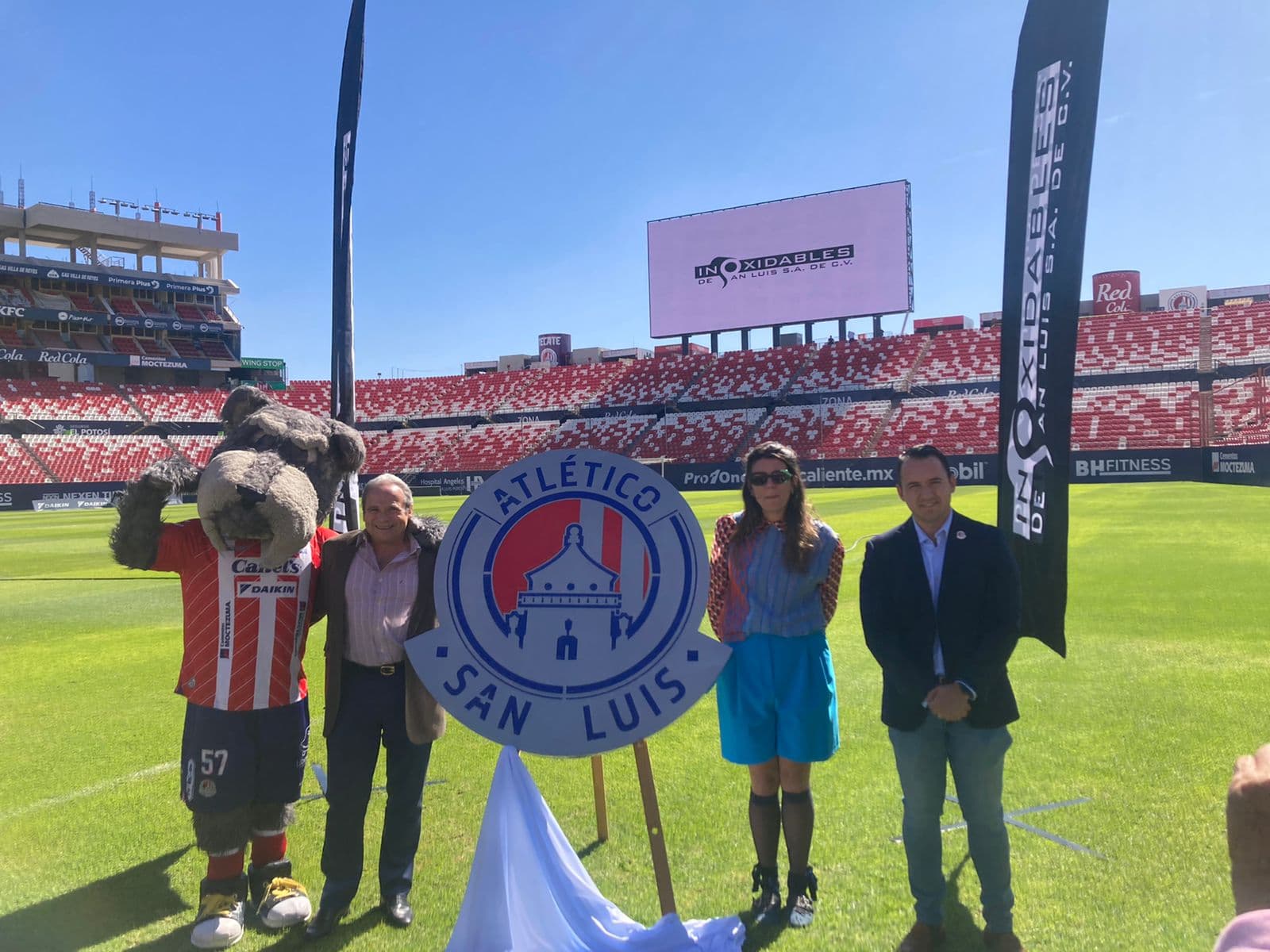 Revela ADSL su nueva placa para la Ciudad Deportiva La Presa