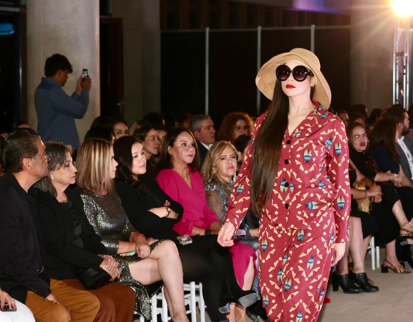 Celebran con éxito tercer Fashion Show del DIF Municipal