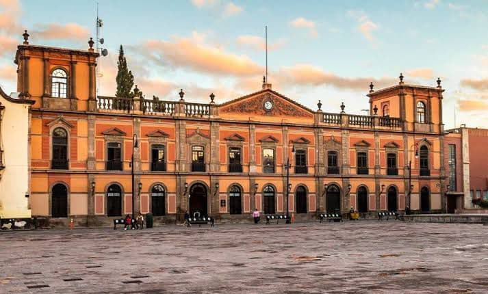 UASLP evalúa rescisión de contrato por proyecto comercial en Lomas