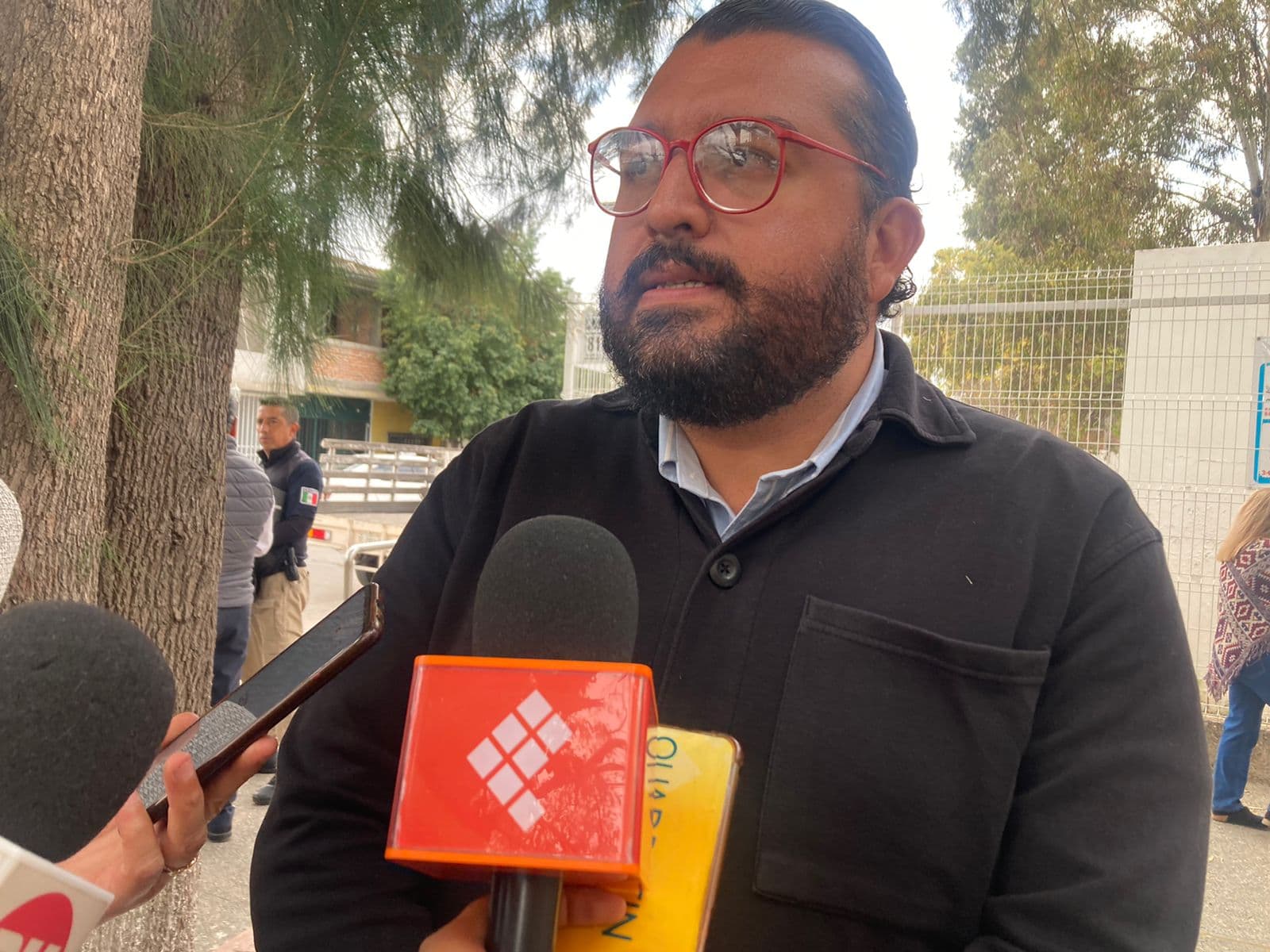 Combaten montoneras de basura en San Luis