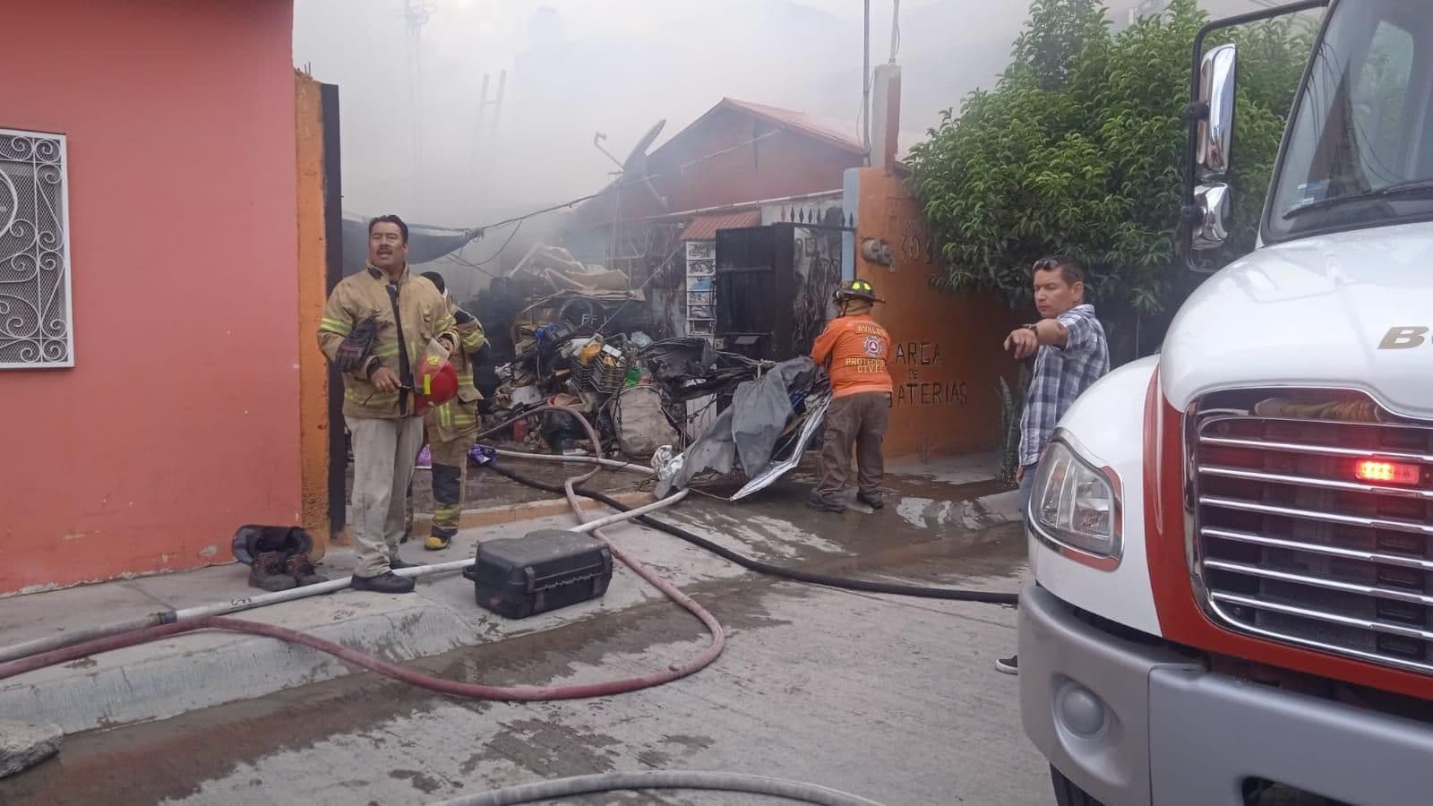 Controlan incendio en recicladora de aceites en la colonia Progreso