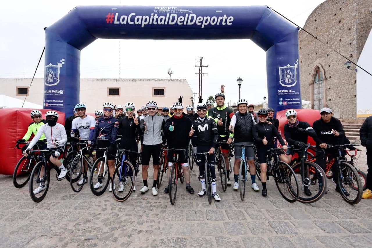 Cientos de ciclistas disfrutan de Bocas junto a Enrique Galindo y Nairo Quintana