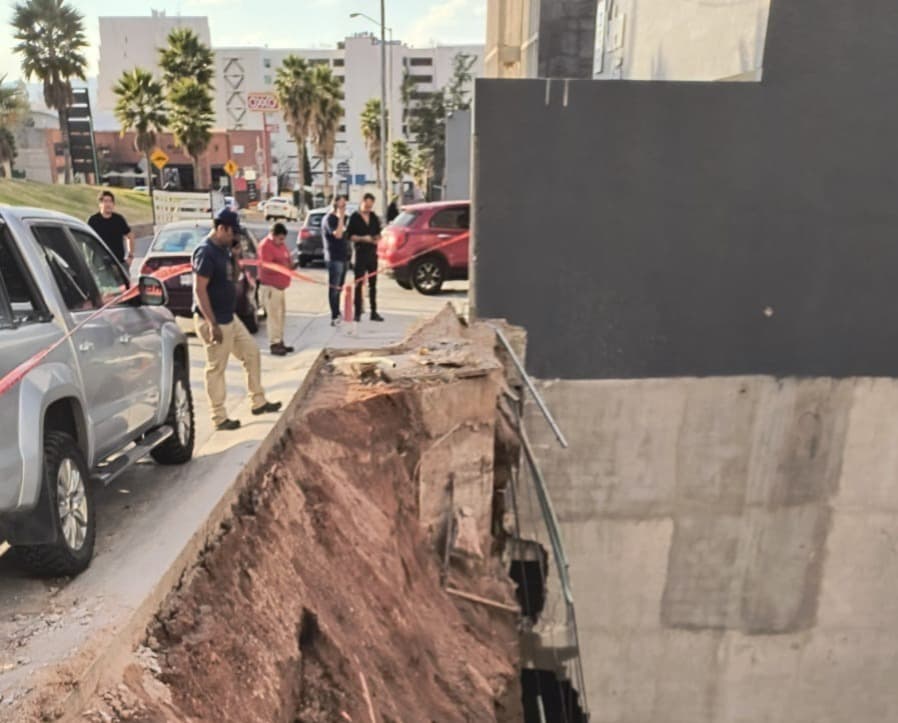 Ayuntamiento evita colapso en socavón del Pedregal