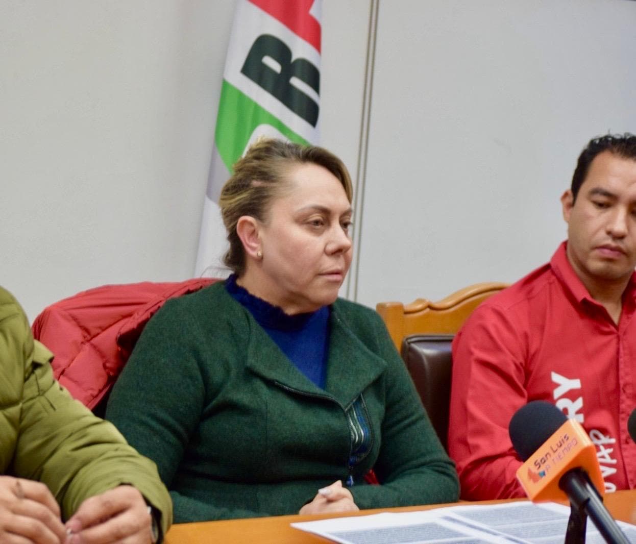 En proceso exprés, Sara Rocha se reelige en la Presidencia del PRI