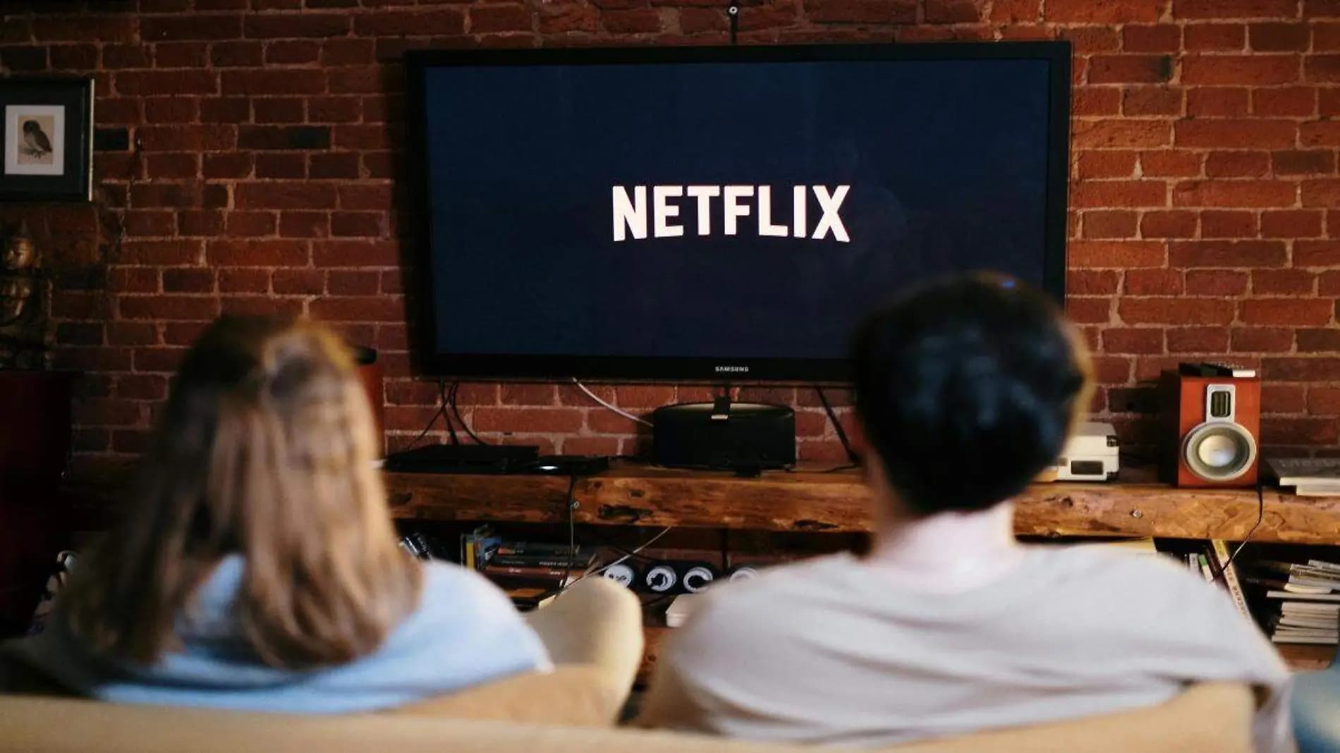 Noche de año nuevo en casa: maratón de películas en Netflix para toda la familia