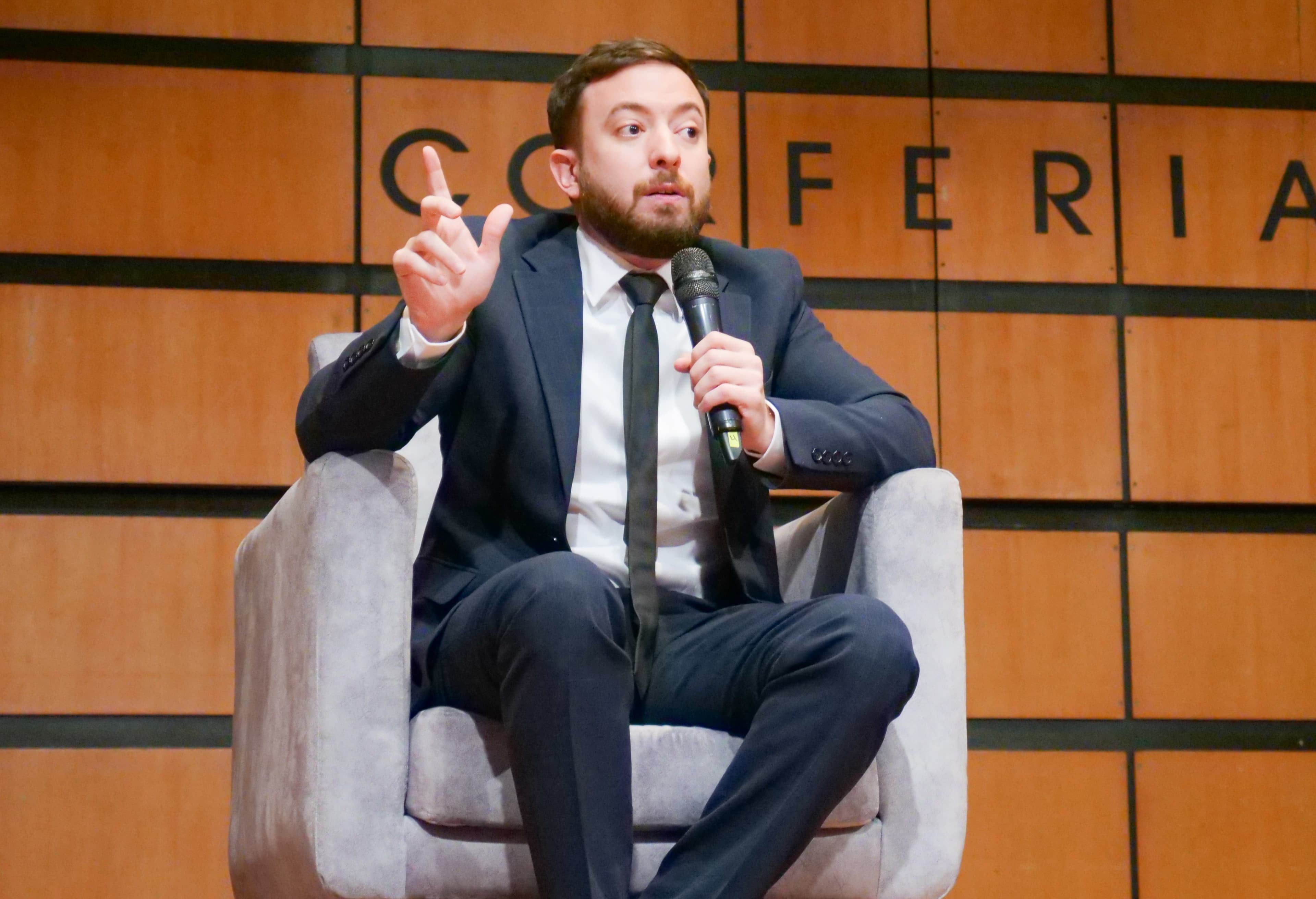 Politólogo Agustín Laje llega a SLP para discutir impacto de las ideologías en los jóvenes