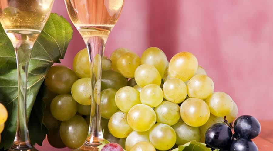 El ritual de las 12 uvas: un brindis por el 2025