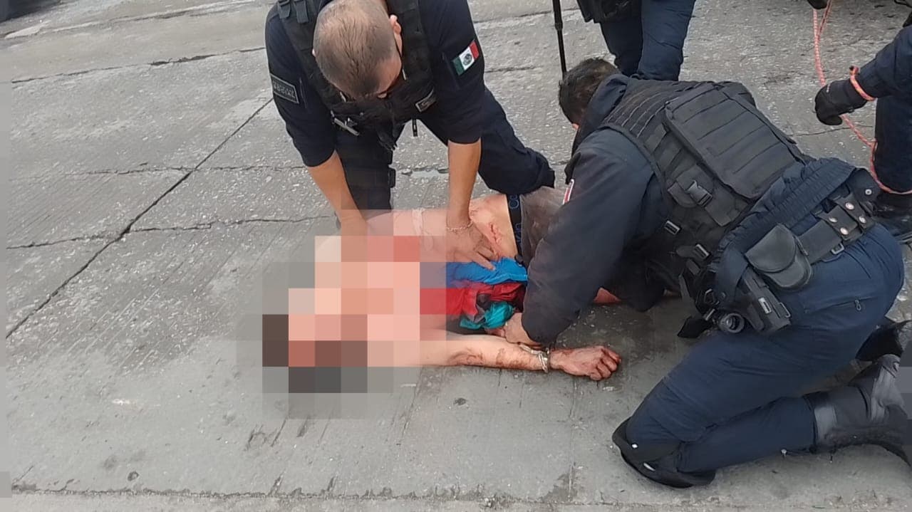 Amenaza hombre intoxicado y con antecedentes psiquiátricos con provocar explosión de gas