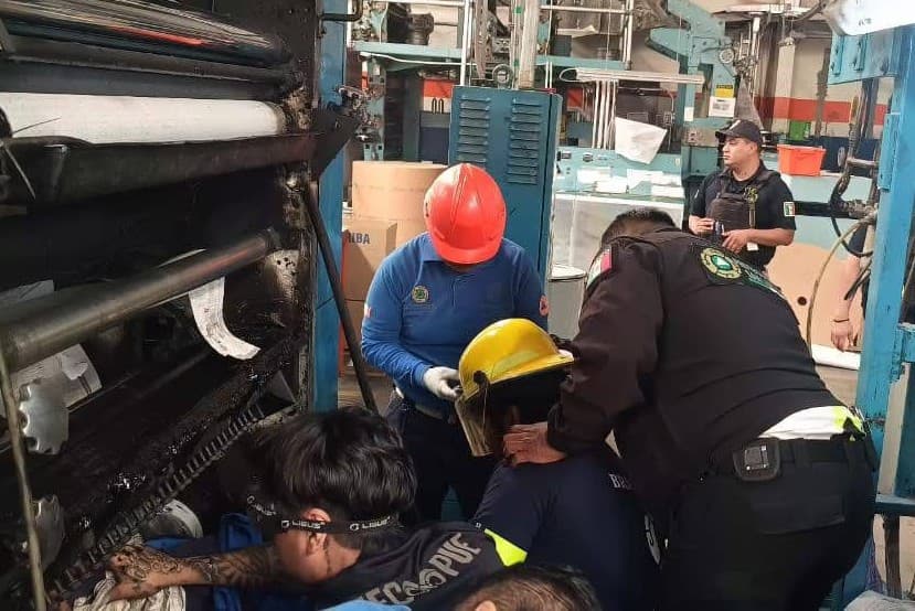 Trabajador queda prensado en papelera de la Col. El Paseo