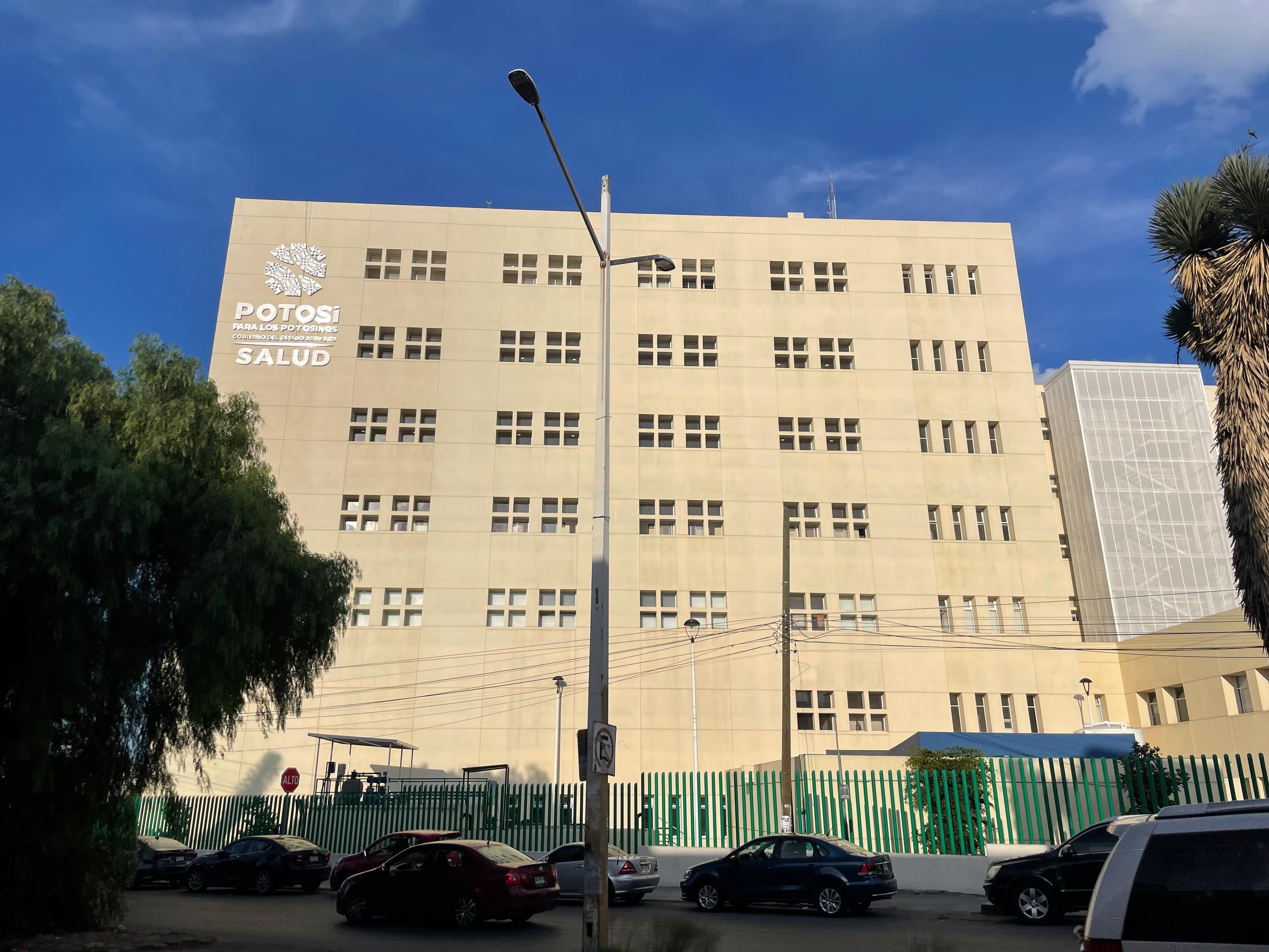 Llama legisladora a rescatar Hospital Central