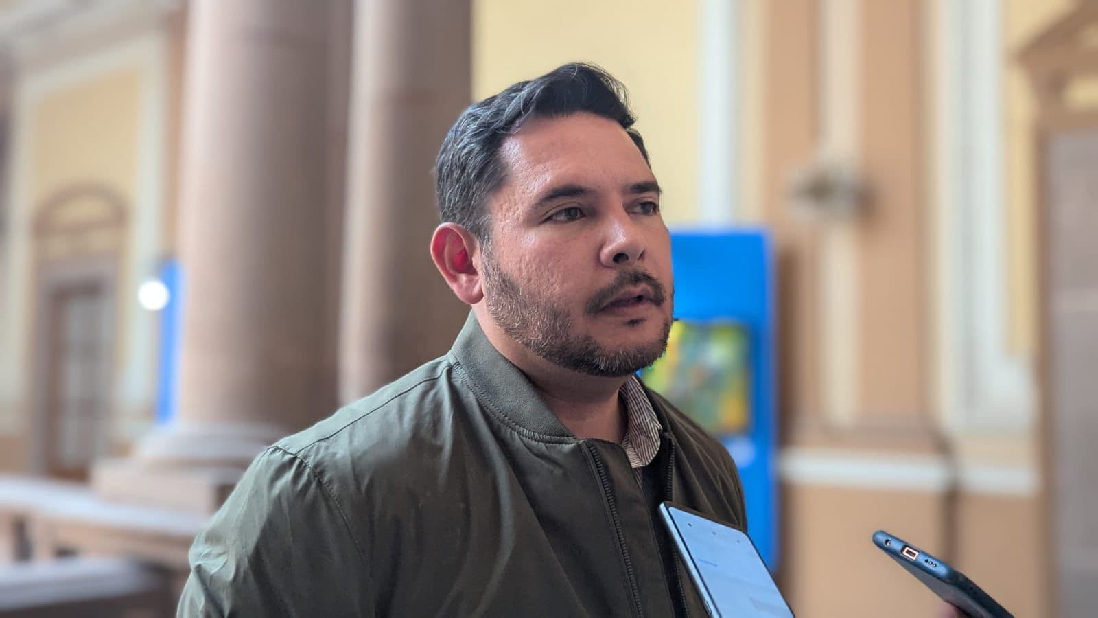 Rubén Lárraga exhorta a ponerse al corriente con el programa Acaba tu Deuda de una Vez