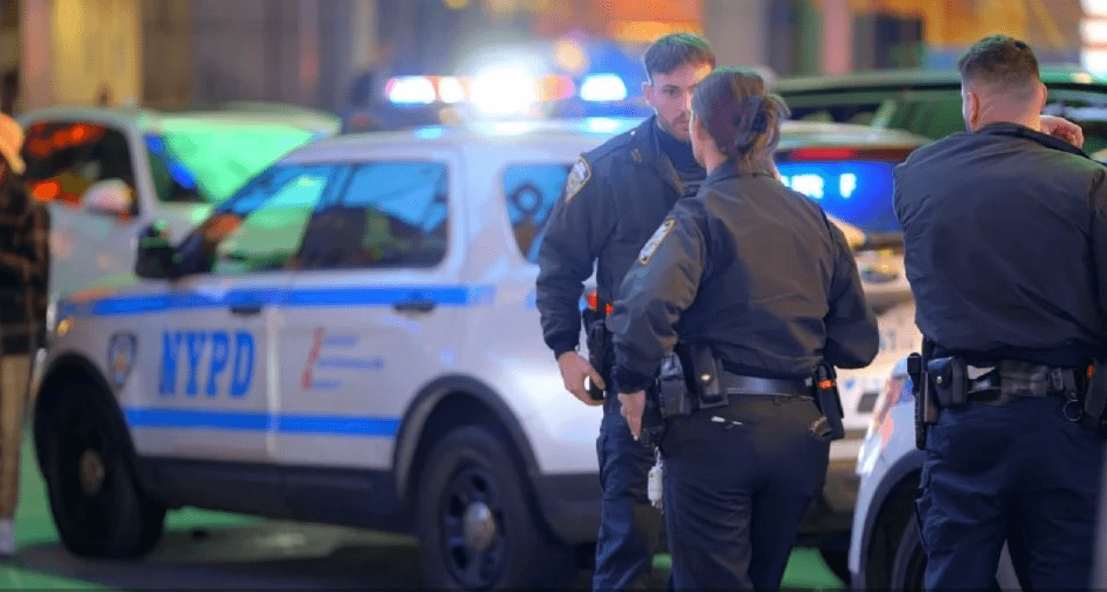 Tiroteo en centro de eventos de Queens, Nueva York, deja al menos 11 heridos