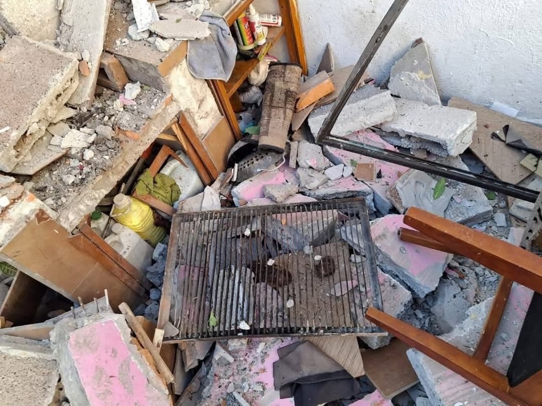Familia de Barrio de Santiago pide ayuda tras explosión que los dejó sin hogar