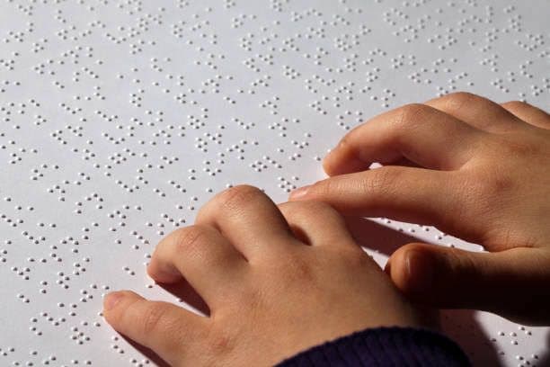 Día Mundial del Braille 2025: medio de comunicación para las personas con discapacidad visual