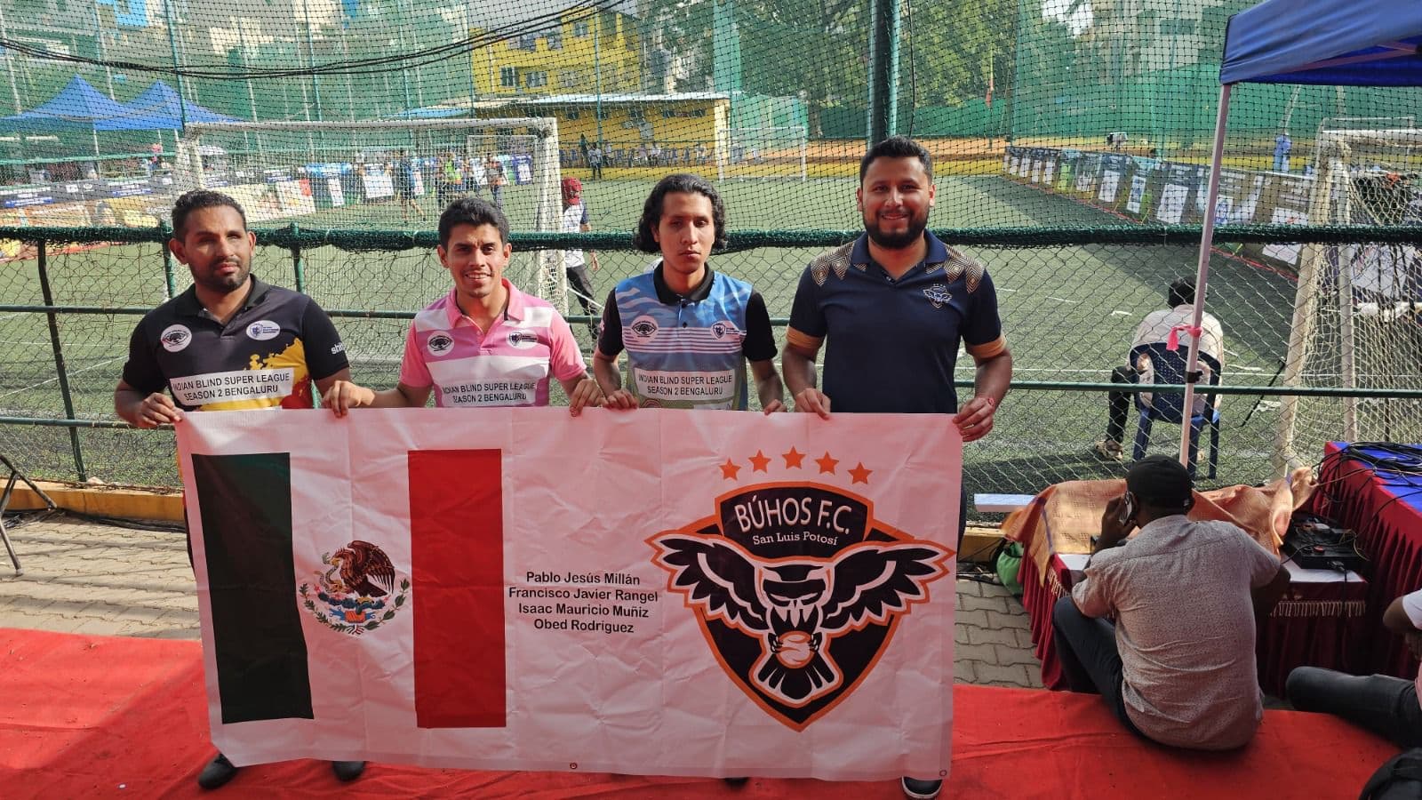 Deportistas ciegos participan en Súper Liga de Fútbol en la India