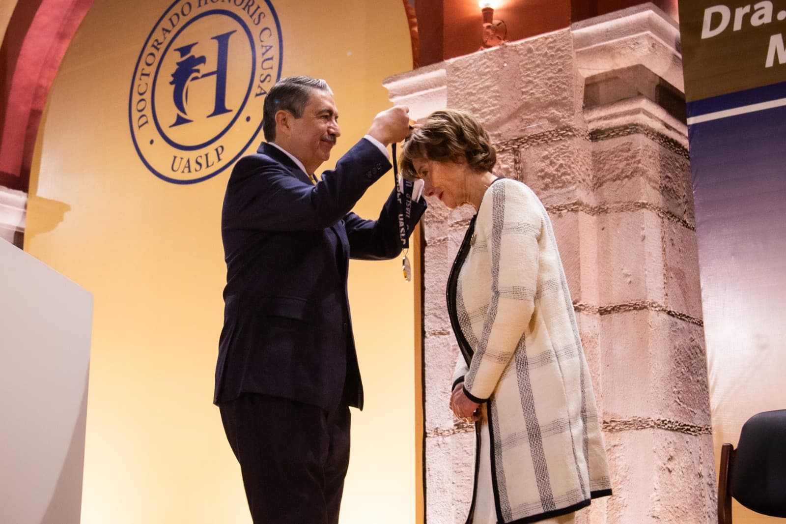 UASLP otorga Doctorado Honoris Causa a María Isabel Monroy y Estela Morales