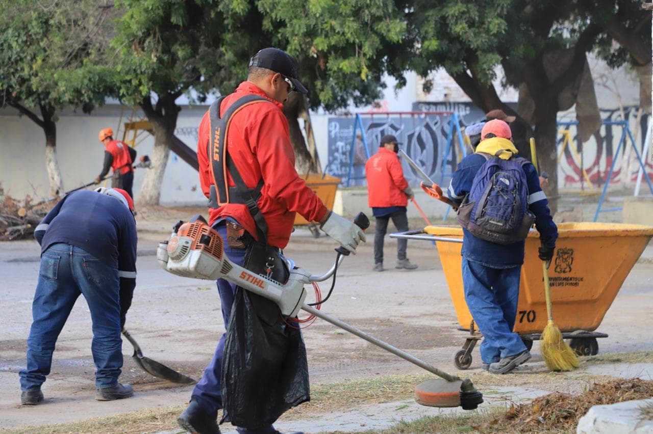 El programa 100 Días de Talacha continúa mejorando San Luis Potosí con acciones en la colonia Juan Sarabia