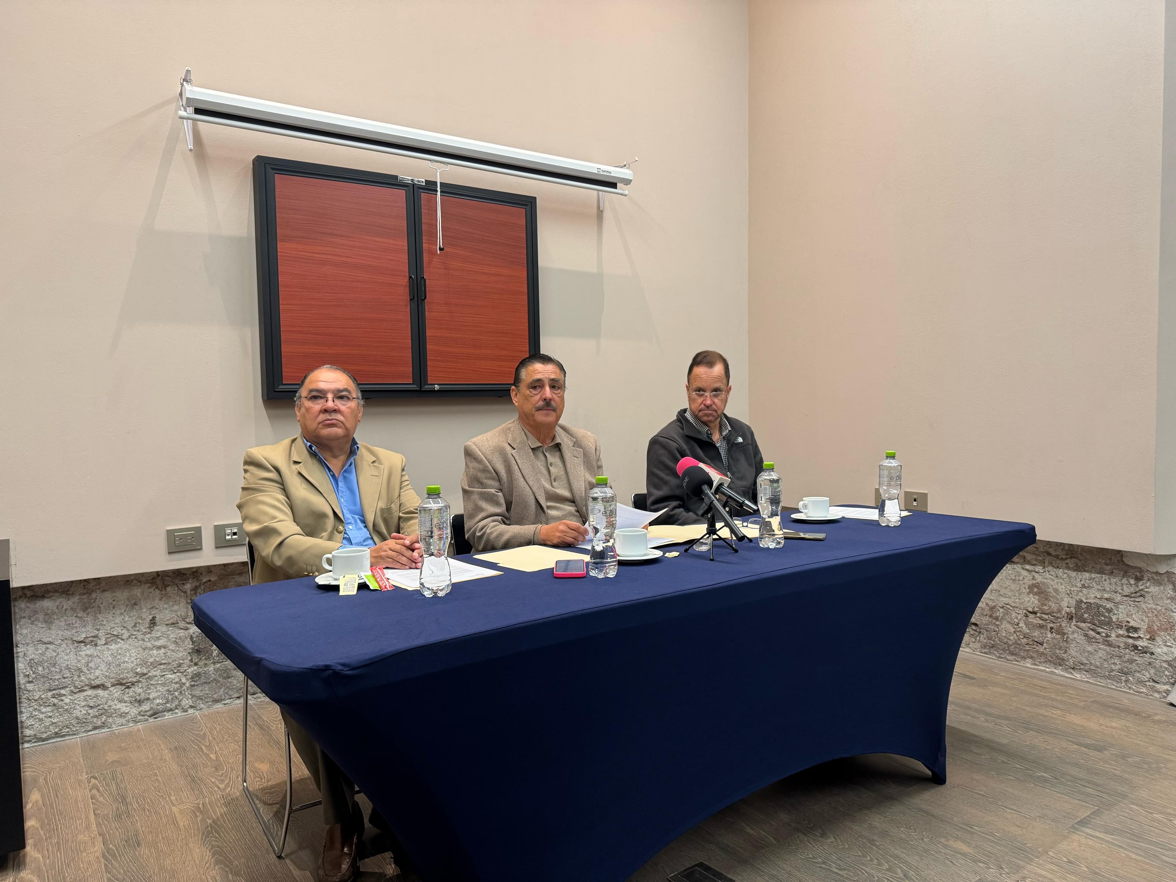 Empresarios y sindicatos se oponen a la Ley del Infonavit