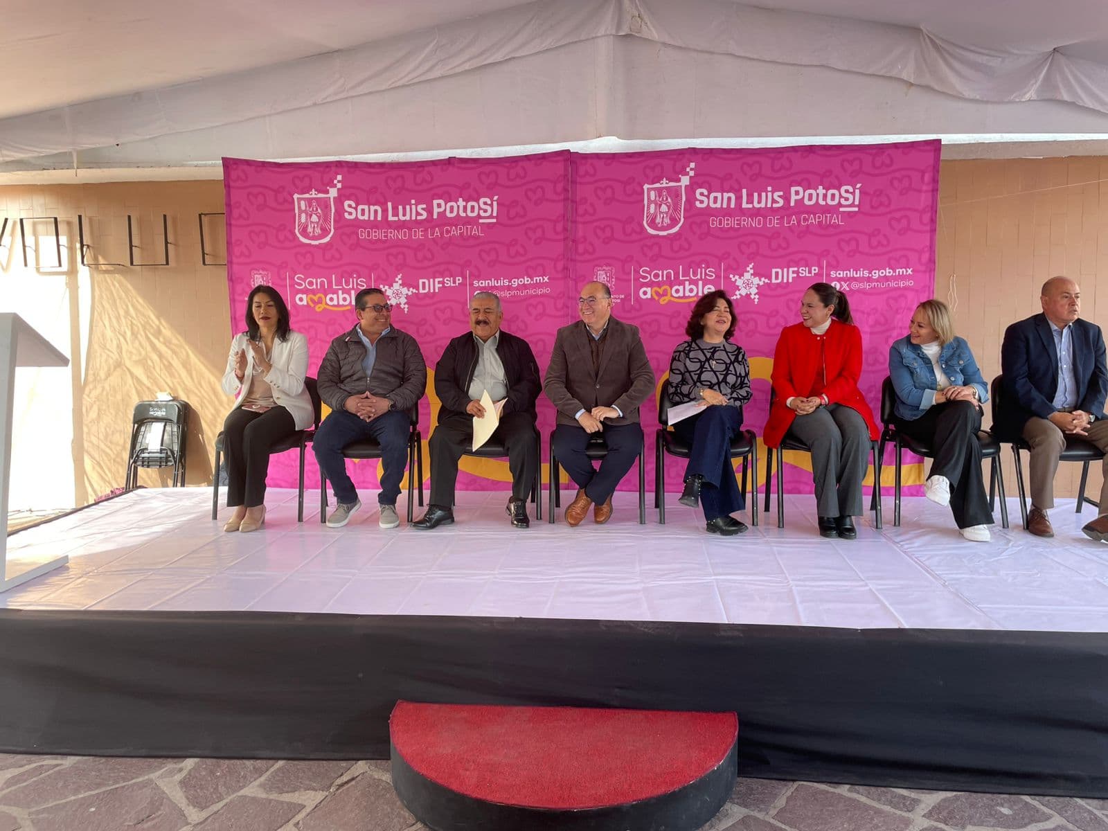 DIF Municipal entrega 489 lentes graduados