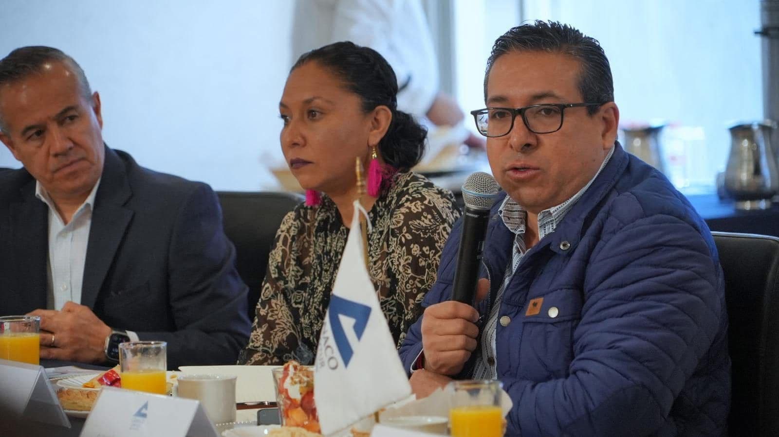 Avanza refrendo de licencias de funcionamiento en comercios potosinos