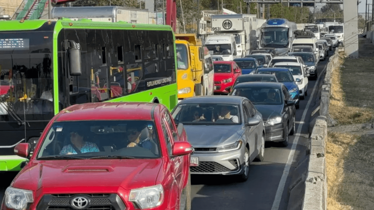 Movilización de comerciantes afecta vialidades en CDMX