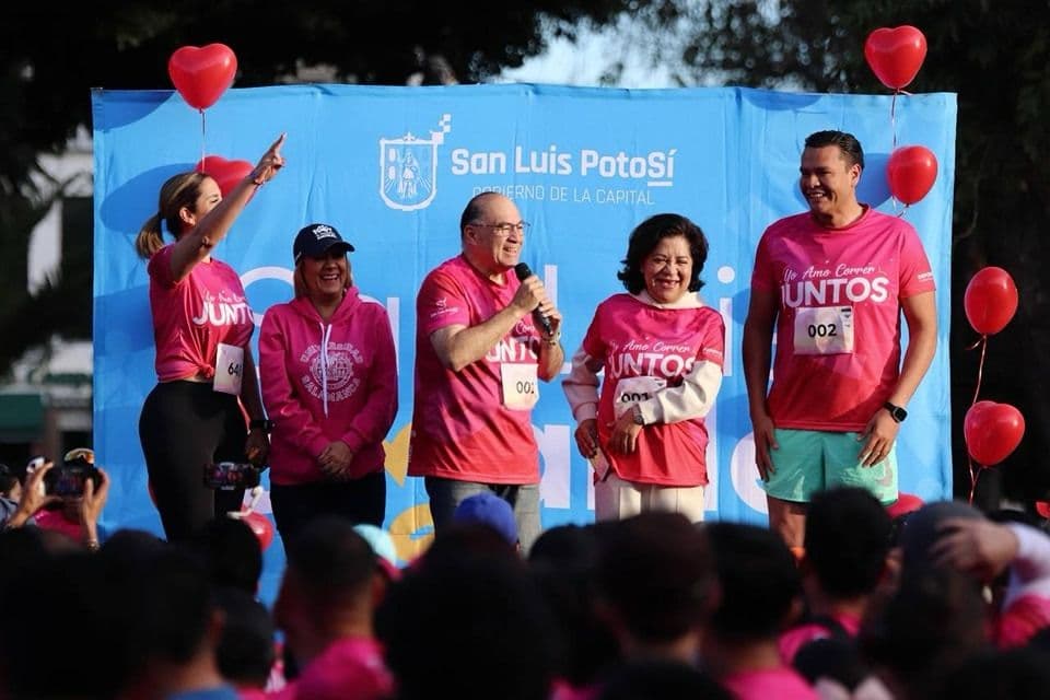 Presentan a los ganadores de la carrera atlética Yo Amo Correr Juntos