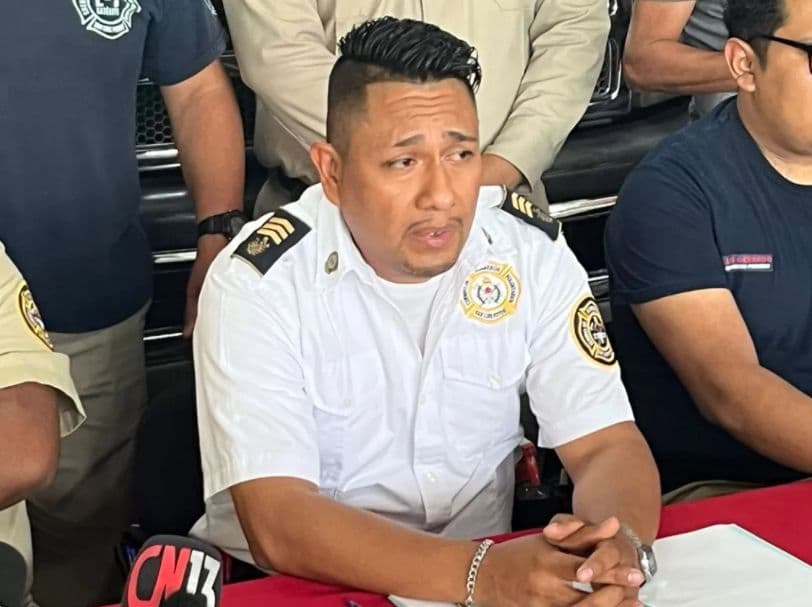 Acusan bomberos potosinos que acuerdos firmados por el patronato siguen sin cumplirse