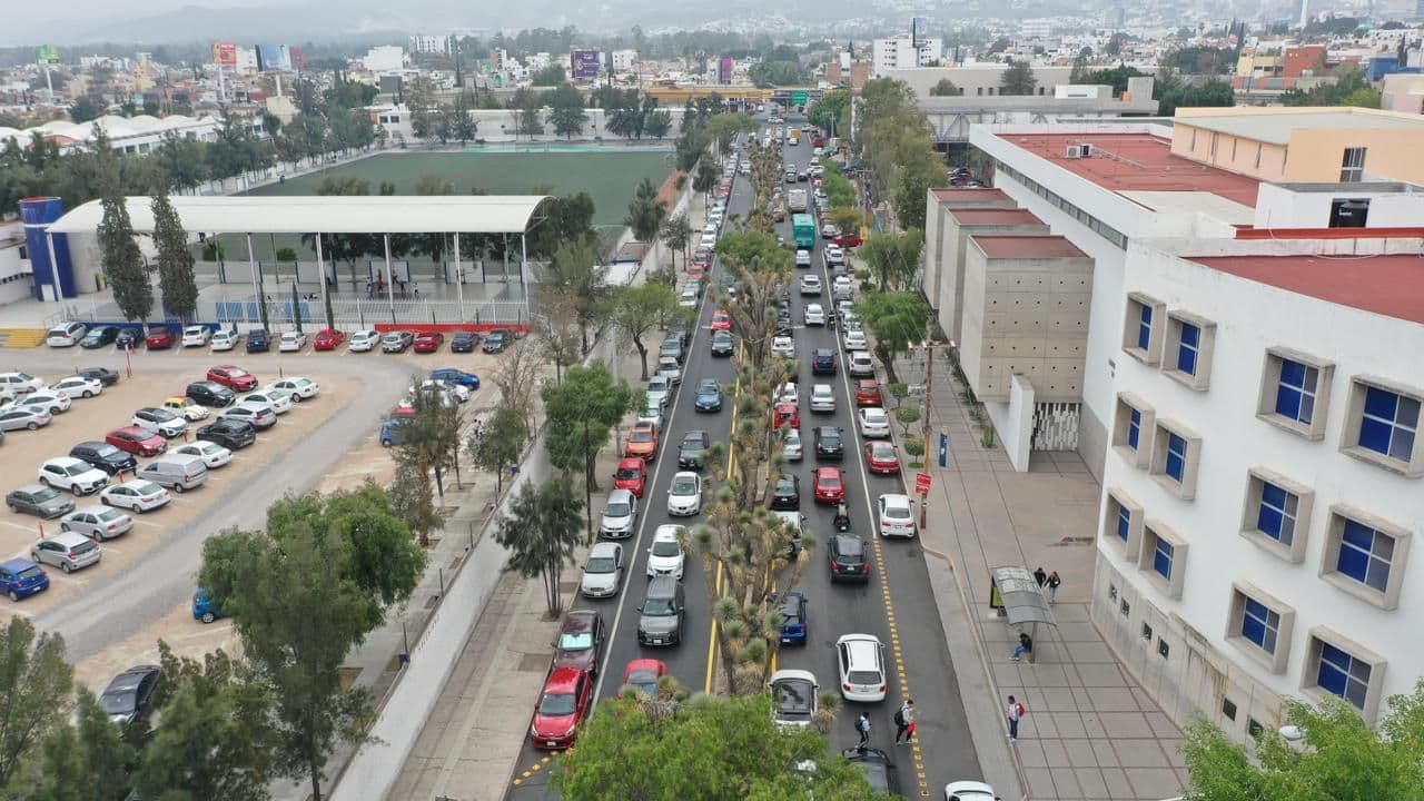 Se benefician estudiantes y trabajadores con rehabilitación integral de vialidades