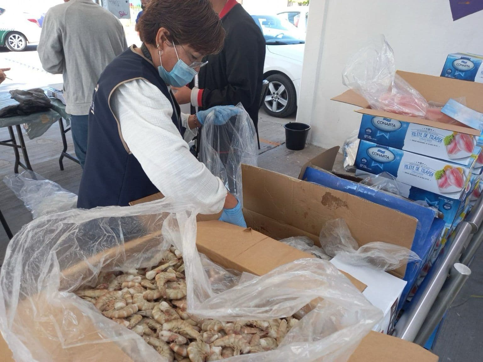 Apoya DIF Municipal a familias potosinas con venta de mariscos en cuaresma