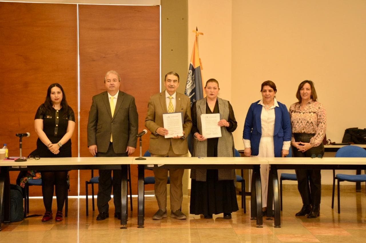 Acuerdan sindicatos y autoridades de la UASLP aumento salarial del 4% para 2025