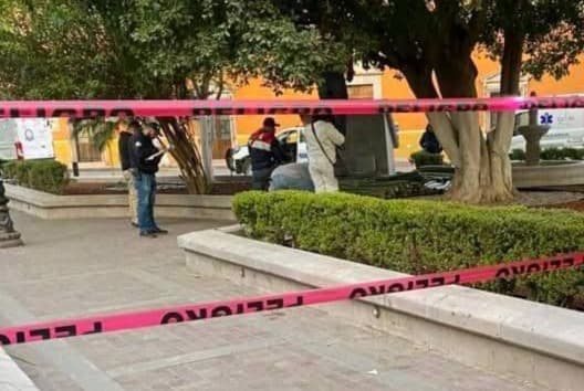 Localizan cuerpo sin vida en Jardín Principal de Santa María del Río