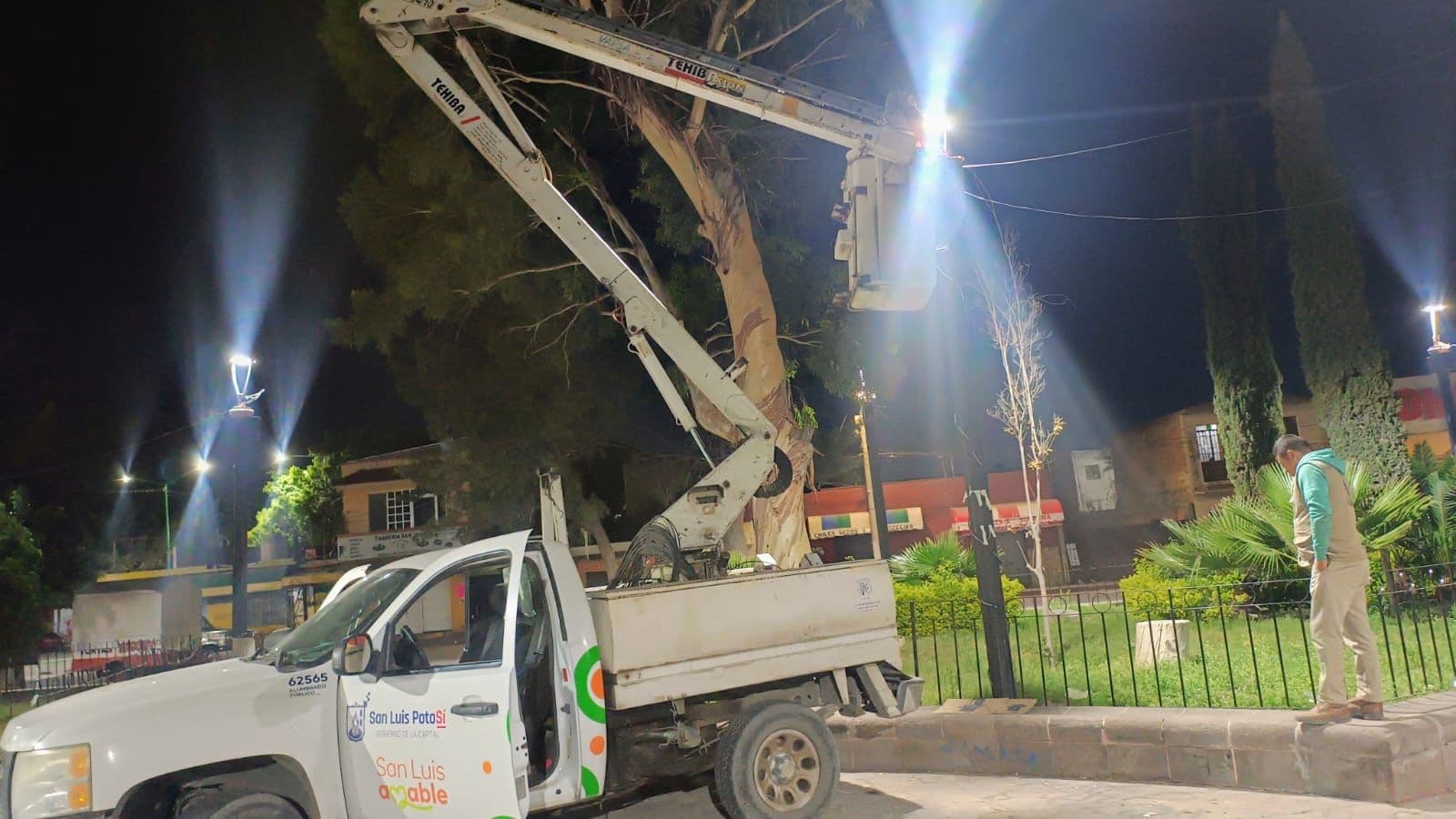 Gobierno de la Capital refuerza mantenimiento del alumbrado público