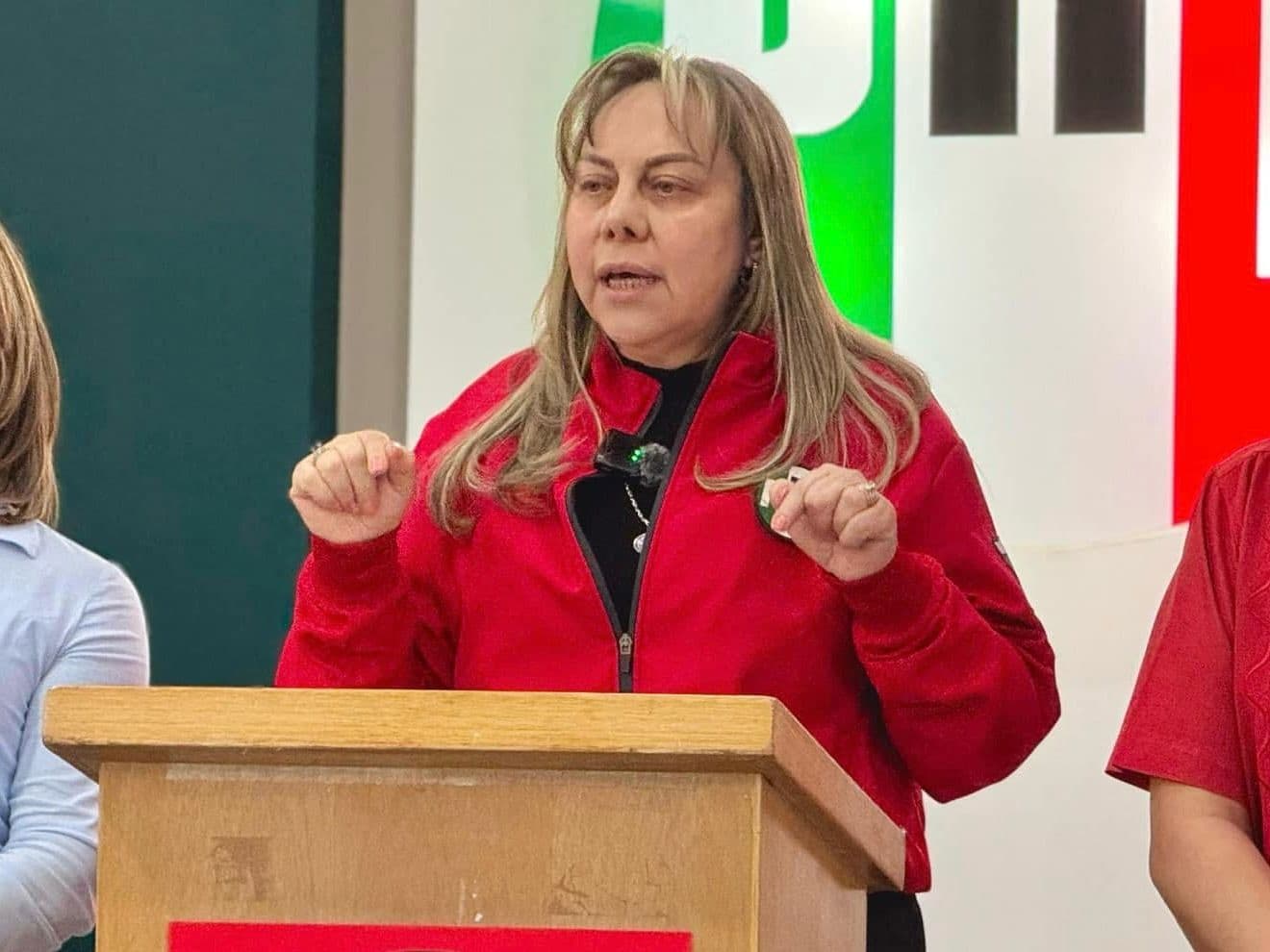 Diputada del PRI busca limitar iniciativas ciudadanas y endurecer requisitos