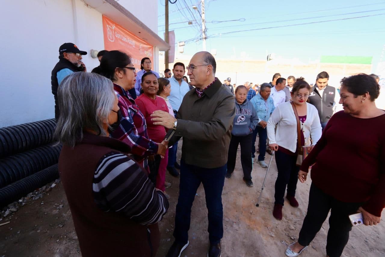 Supervisa Galindo renovación de vialidades en la Col. Potosí Rioverde