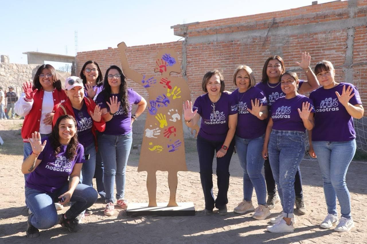 Presenta Instancia Municipal de las Mujeres programa Con Nosotras