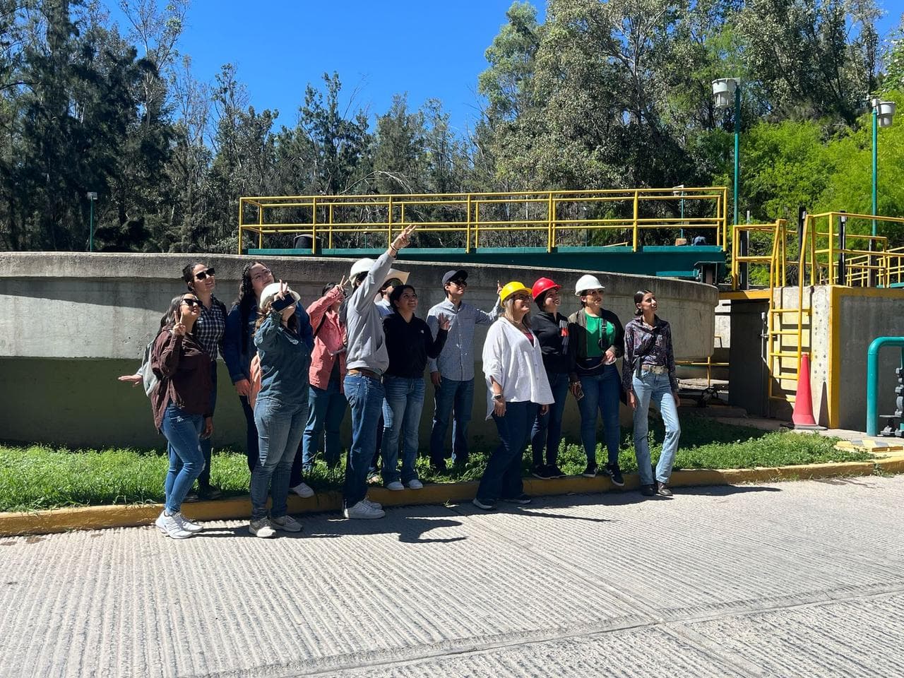Visitan universitarios de Chihuahua instalaciones de Interapas