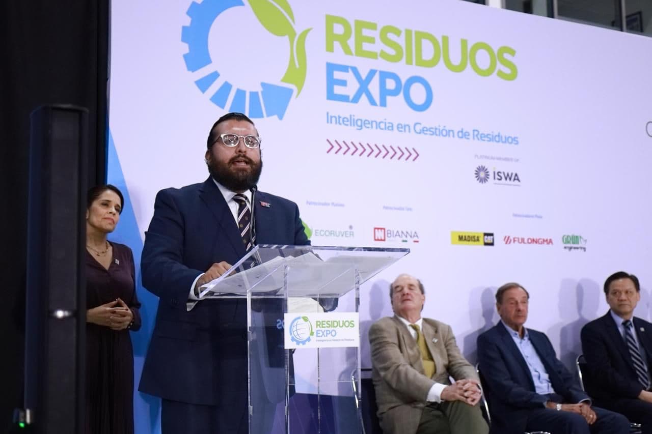 Otorgan Premio a la Trayectoria en la Gestión de Residuos al Ayuntamiento de SLP