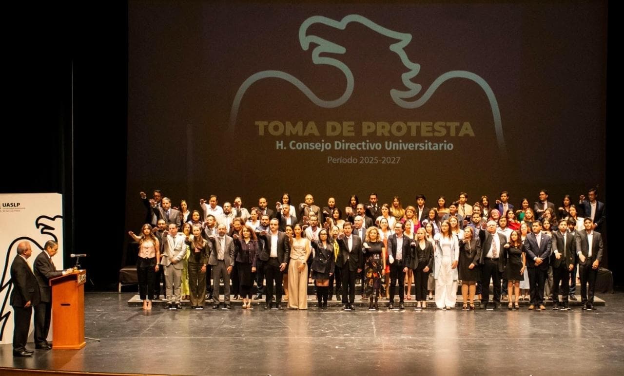 Toman protesta nuevos consejeros universitarios de la UASLP
