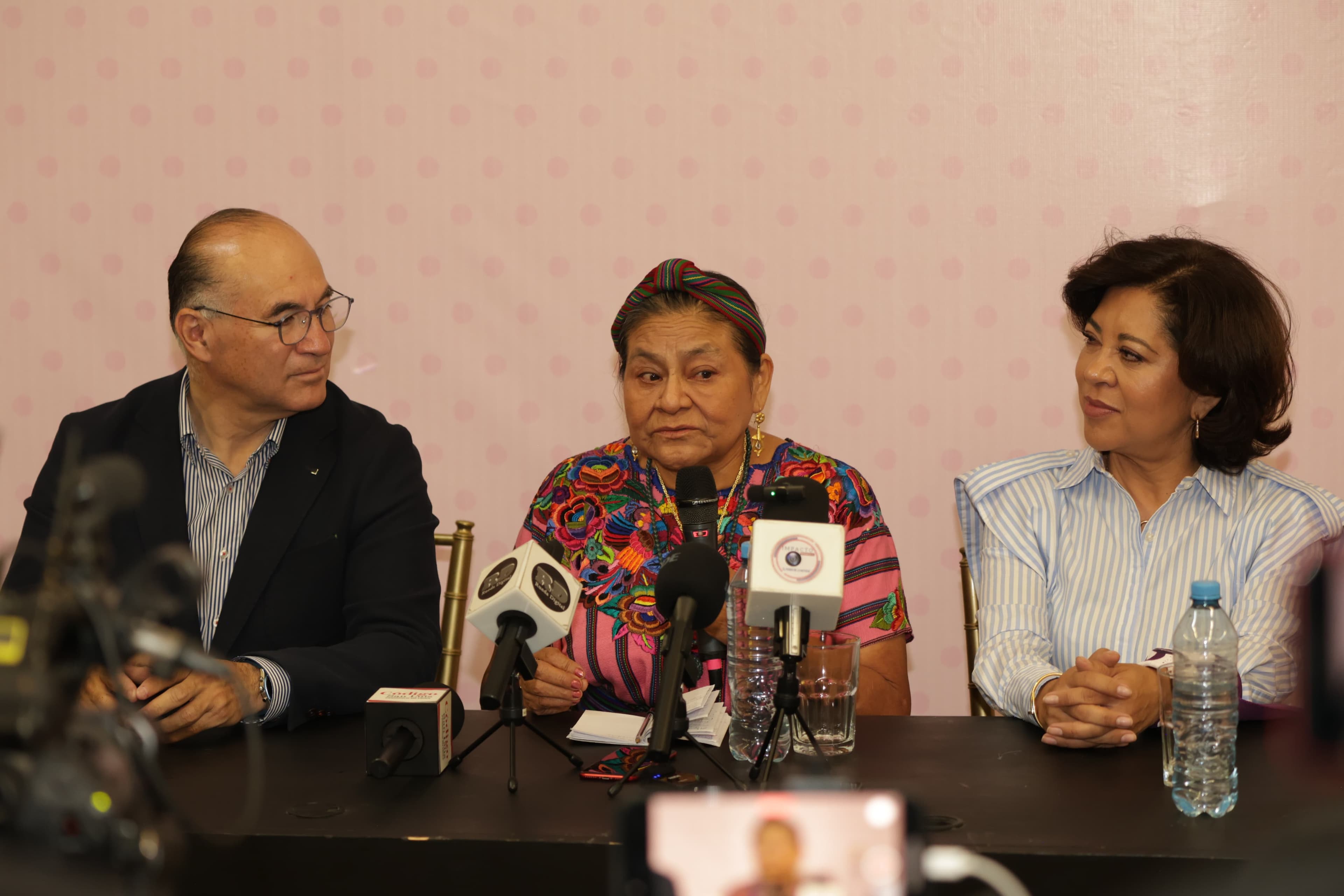 Rigoberta Menchú apoya lucha de madres buscadoras y mujeres migrantes