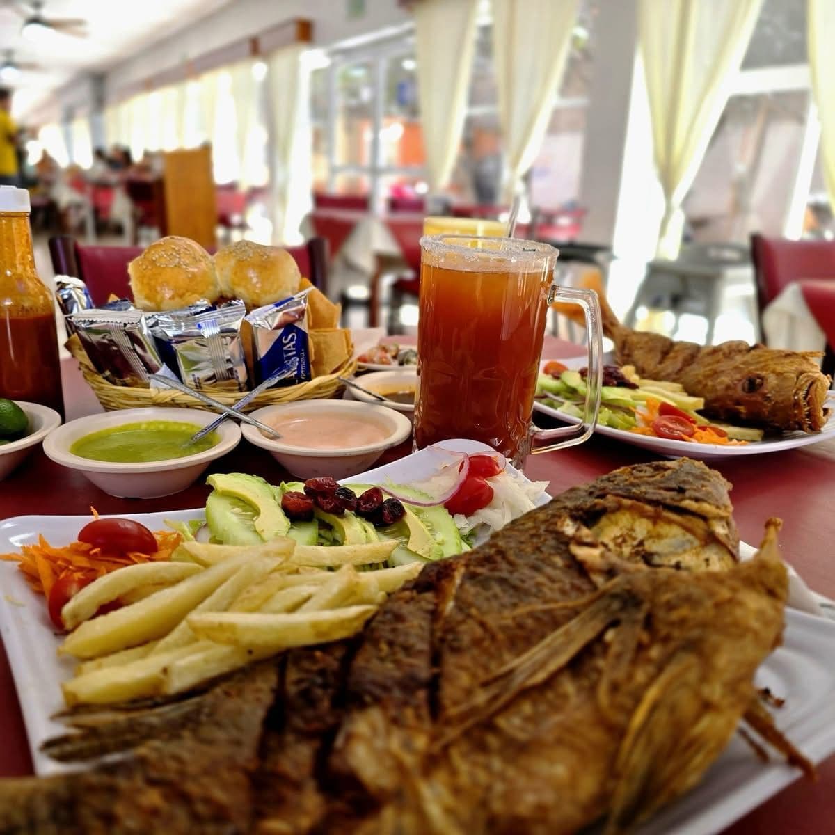 Ventas de mariscos suben 30% en el Mercado Hidalgo por Semana Santa