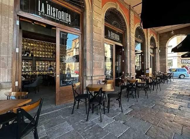 Ampliarán horario de cierre de restaurantes en el centro histórico